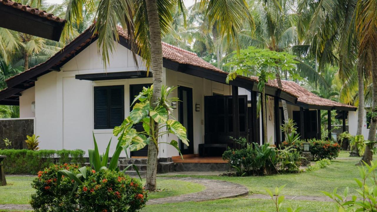 Grand Elty Krakatoa Hotel Kalianda Kültér fotó