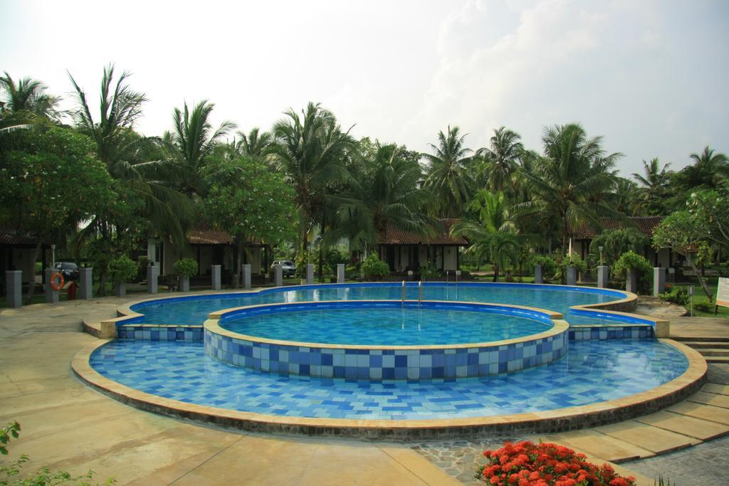 Grand Elty Krakatoa Hotel Kalianda Kültér fotó