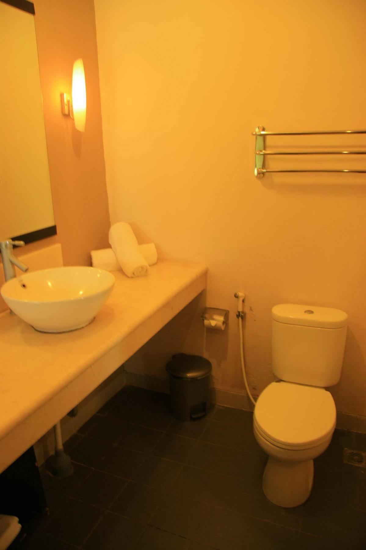 Grand Elty Krakatoa Hotel Kalianda Kültér fotó