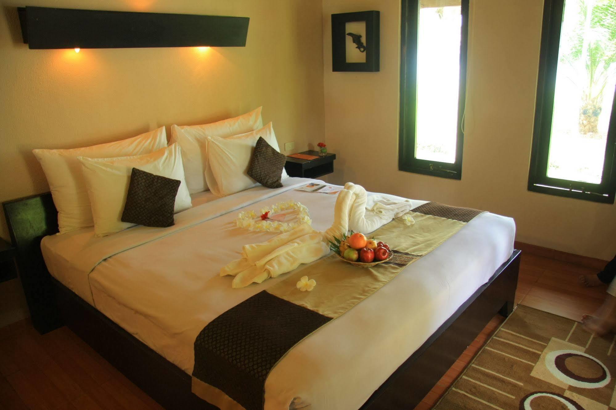Grand Elty Krakatoa Hotel Kalianda Kültér fotó