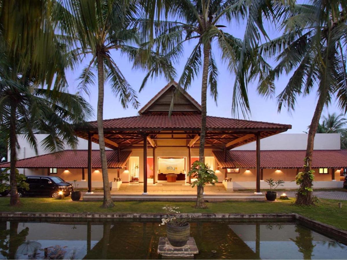 Grand Elty Krakatoa Hotel Kalianda Kültér fotó